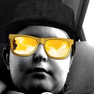 Meet your Posher, Travis